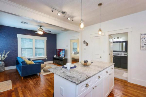 East Downtown Private Restored Historic Apartment